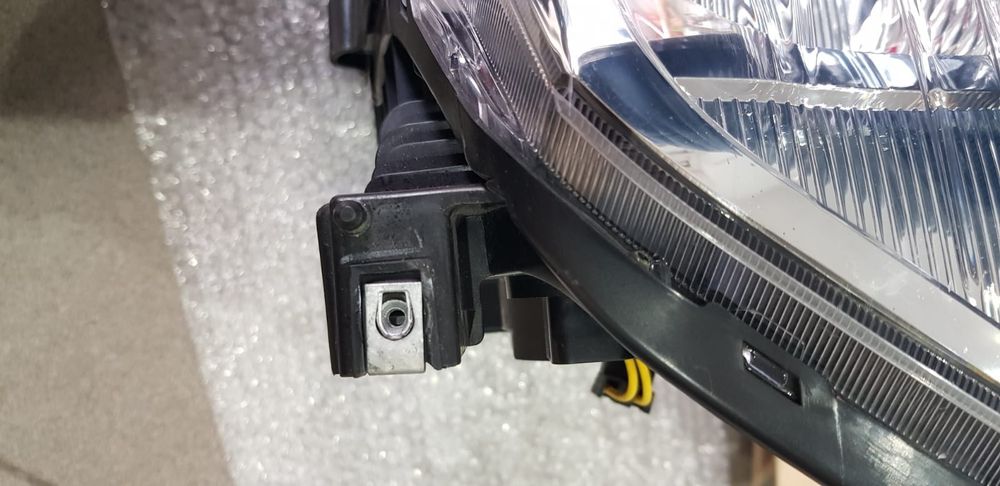 Far stop Chevrolet Aveo rama ochelar far