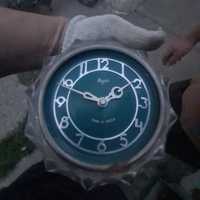 Продам часы Маяк коллекцонная 1975 года не рабочи