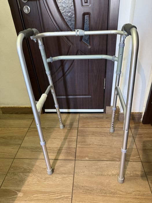 Cadru din aluminiu ajutor deplasae