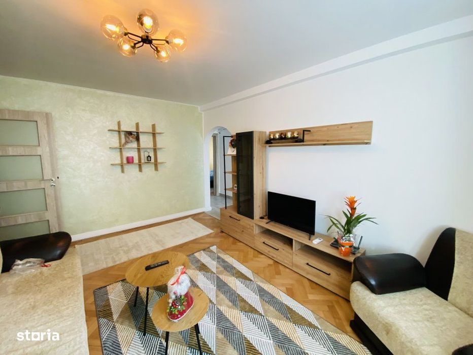 Apartament cu 3 camere complet renovat – Zona Gara / Port – Consta