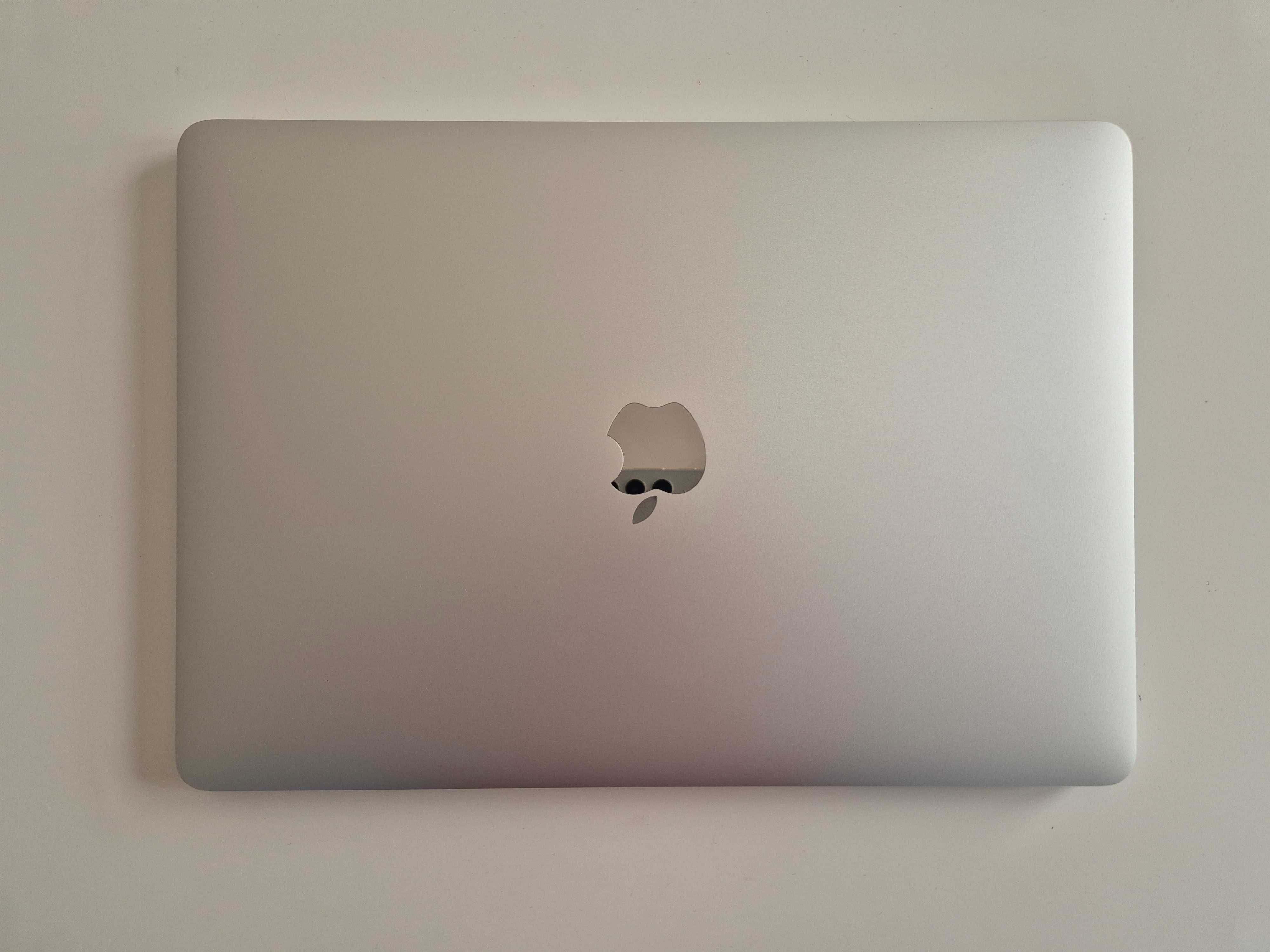 MacBook Pro (13" 2016, 4 TBT3) i7 16GB 256GB SSD, cu Factura si TVA