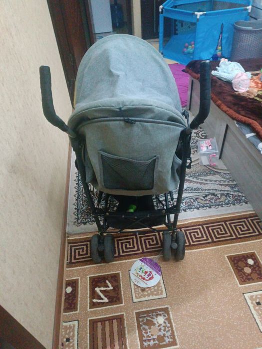 Коляска прогулочная