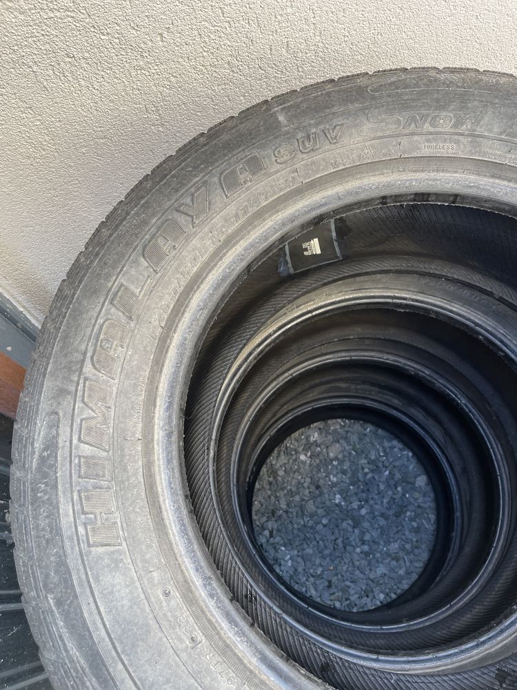 Vand 4 cauciucuri suv 265/60 r18