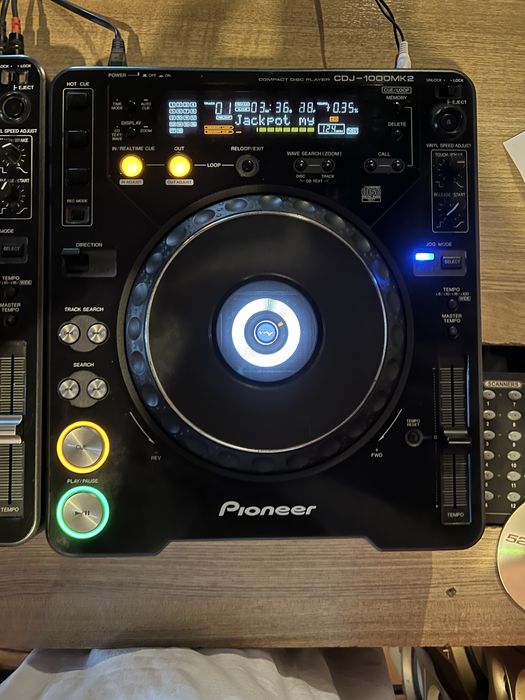 Pioneer CDJ 1000 Mk2 set.