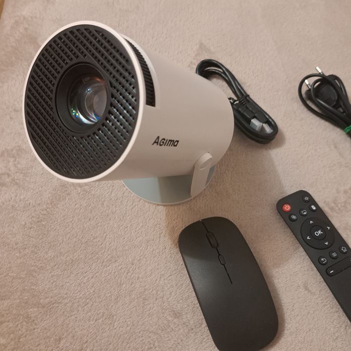 Videoproiector suport 4k