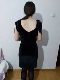 Rochie de catifea neagra  elastica  mărimea M