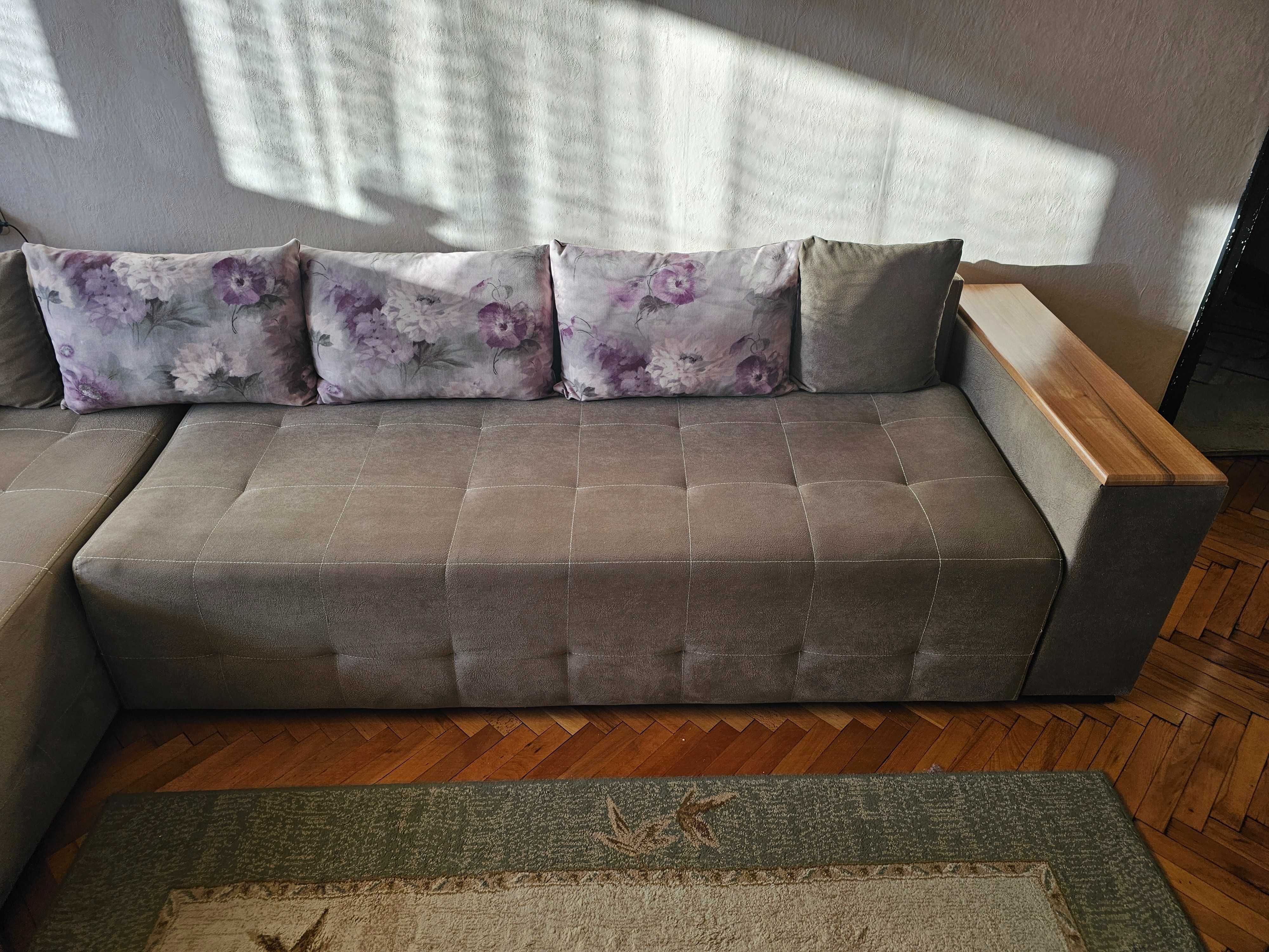 Продавам диван-холов ъгъл
