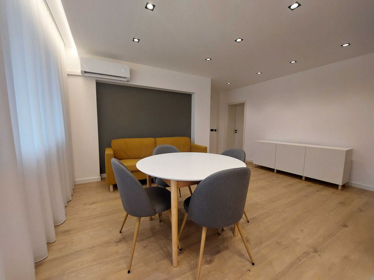 Дава се под наем Тристаен апартамент в Казанлък - 84 кв.м за 459 € - Снимка #4