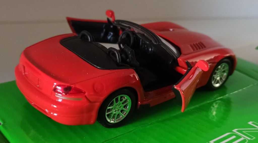 Macheta Dodge Viper SRT-10 2003 rosu - Welly 1/36