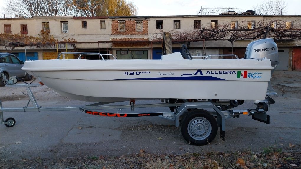 Лодка Alegrra430