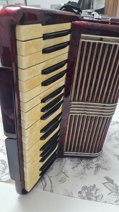 Acordeom Hohner Vrdi ll,Hohner 120damă special,Hohner Verdi3 sita