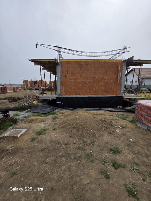 Renovări / Zugraveli / construcții