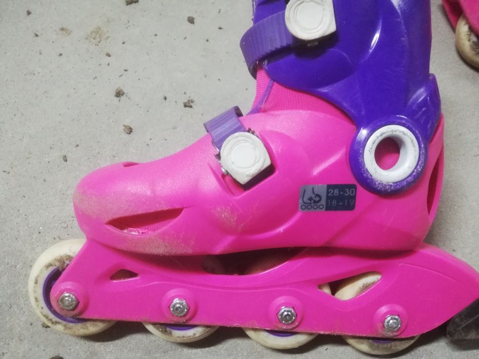 Продавам детски ролери и наколенки с налакадници