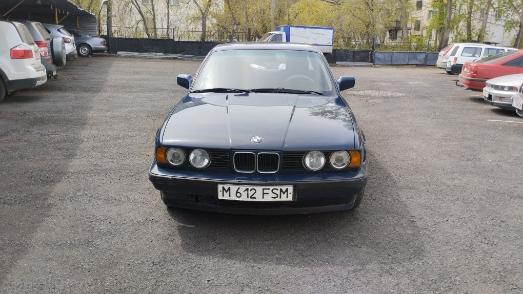 Продам BMW 520I M20B20