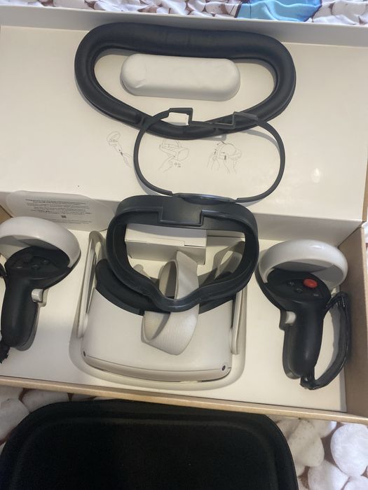 meta quest 2/oculus2 amândoua sunt aceseaşi chesti