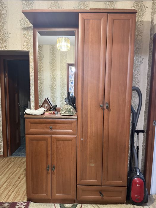 Шкаф для верхних вещей