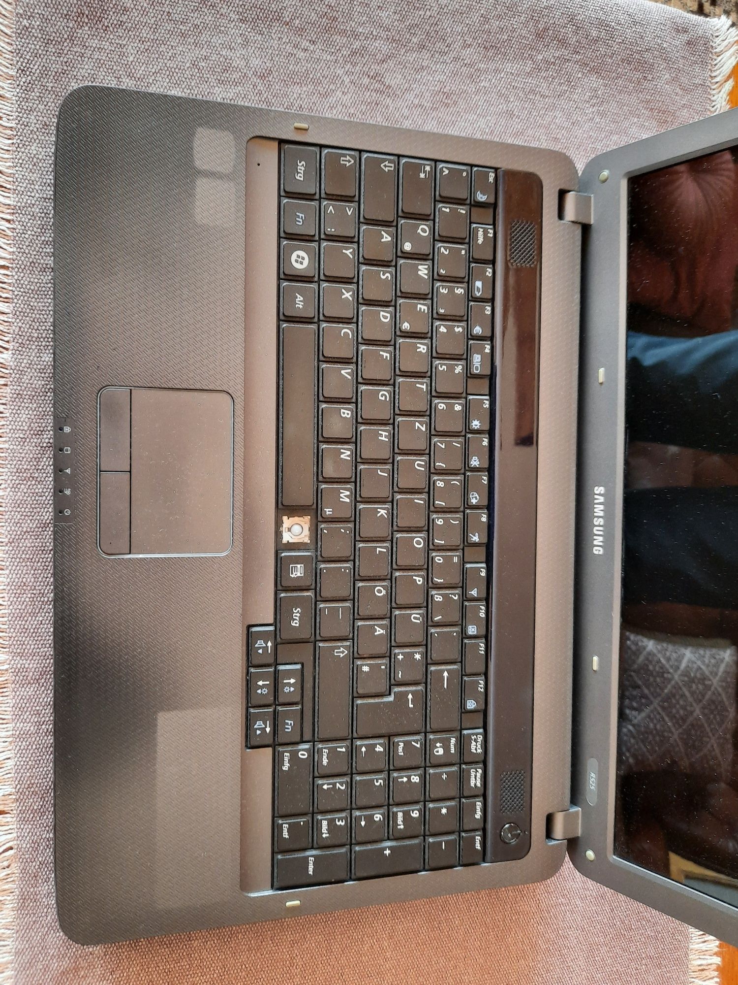 Vand laptop Samsung R 525