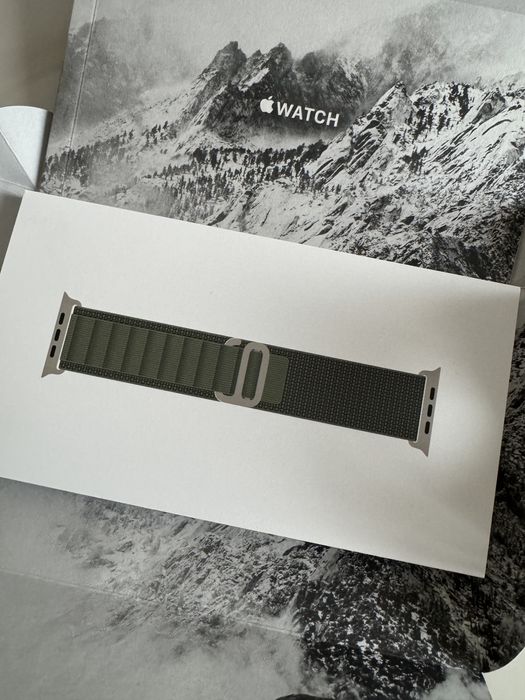 Apple Watch Ultra Titanium Case Green Alpine Loop 49MM/M