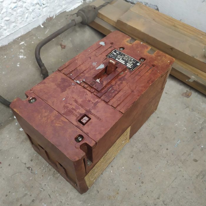 Автоматический выключатель А3786БР