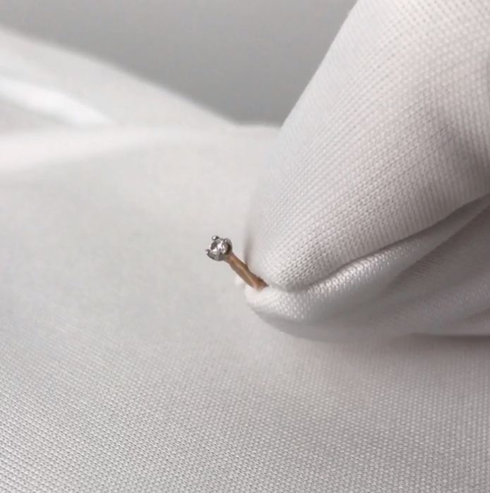 Пирсинг золотой нострил серьга гвоздик улитка