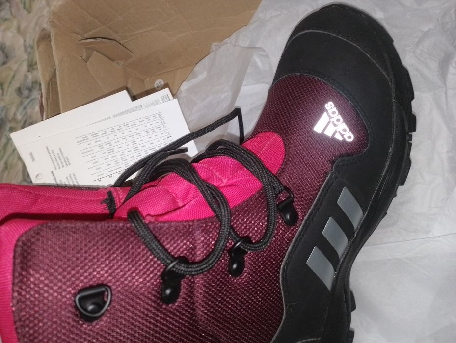 Зимни маратонки Adidas 36н.-37н. Нови