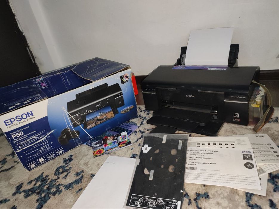 Epson P 50 Dyuz 100% 6 ta rangPrabegi endgina 7000 uyda Kam ishlagan