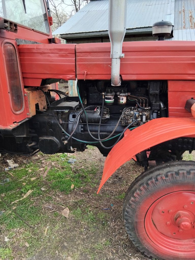 Tractor  650  UTB