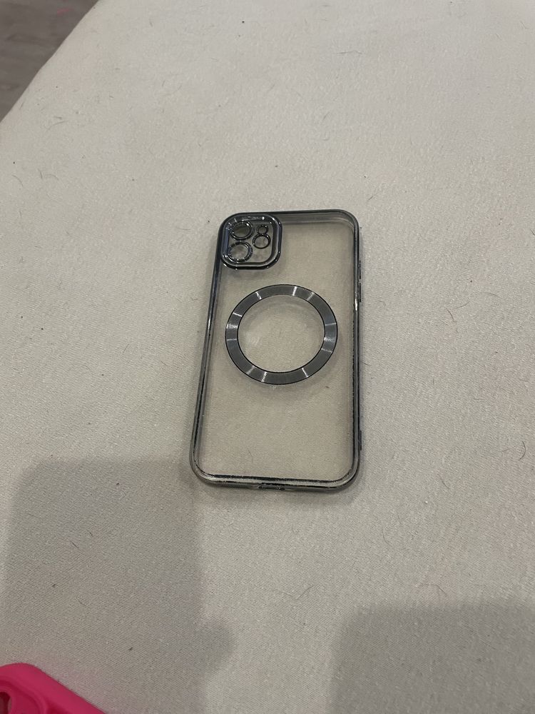 Калъфи за iPhone 11