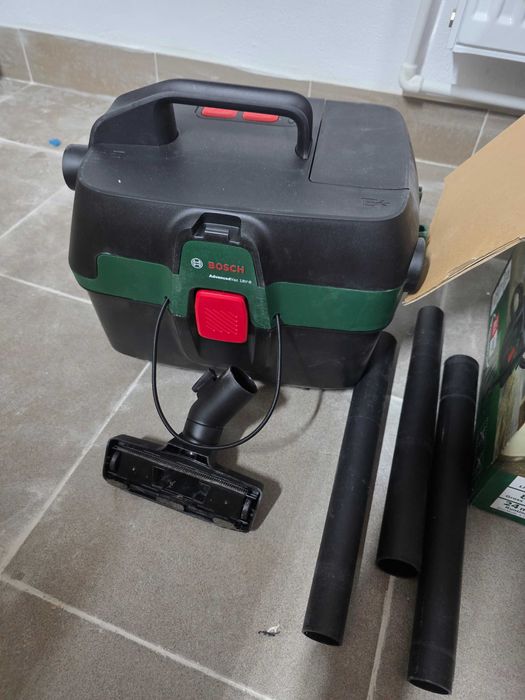 Bosch AdvancedVac 18V-8 aspirator cu acumulator 18 V