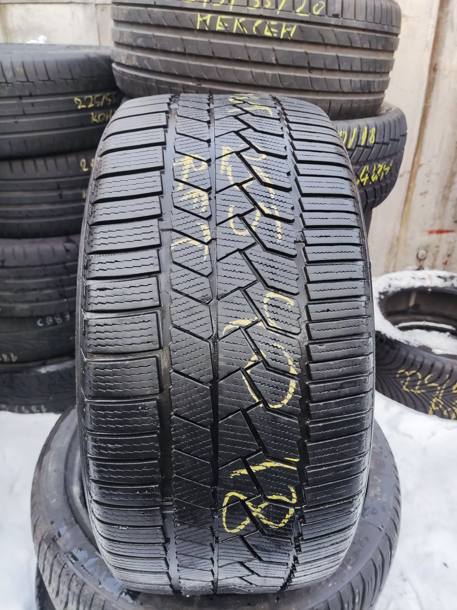 1бр. зима гума 255/40/18 Continental Winter Contact TS860, Runflat