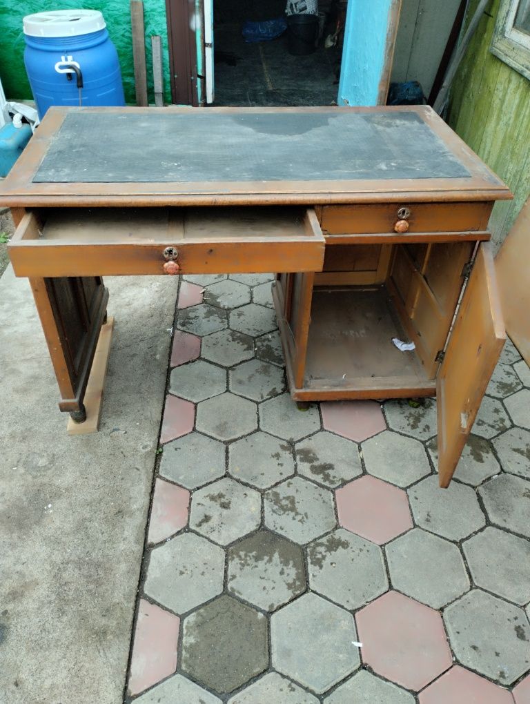 Продам старинный стол
