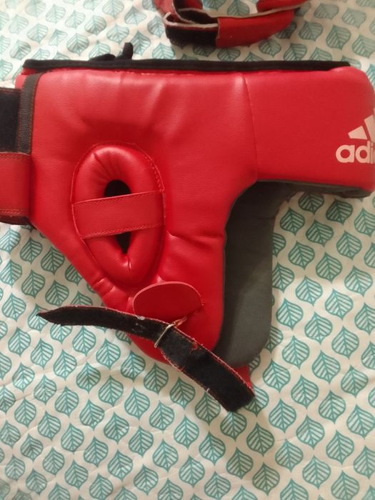 Шлем для единоборства