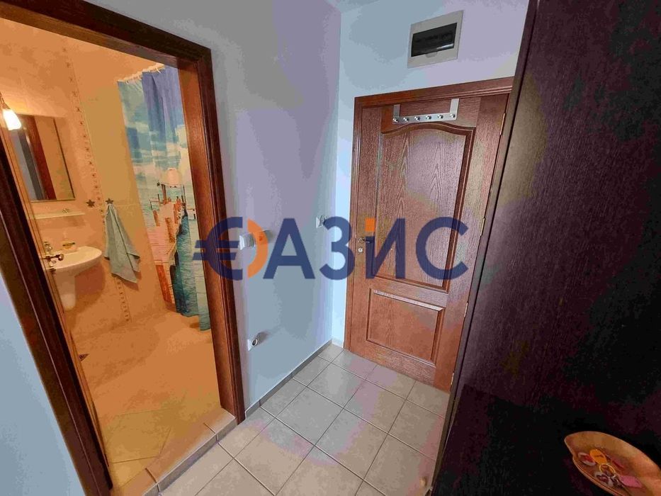 Продава се Едностаен апартамент в к.к. Слънчев бряг - 33 кв.м за 1546 €/кв.м - Снимка #8