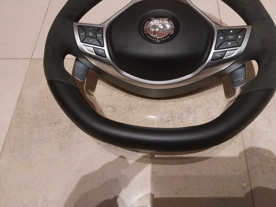 Мерцедес AMG Performance волан - Mercedes W212 W218 W204 W463 W166