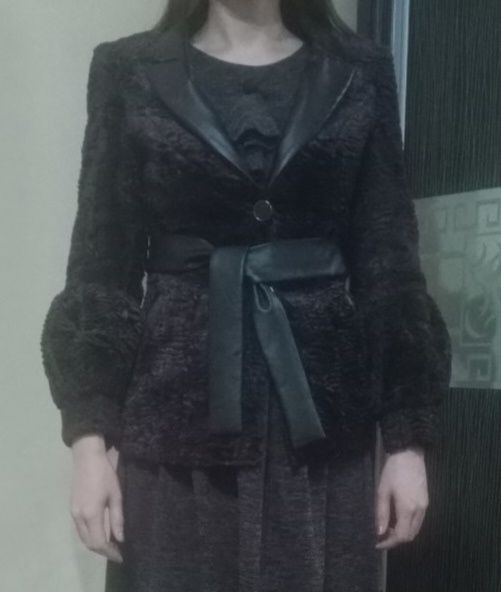 Qizlar va ayollar kostyumi