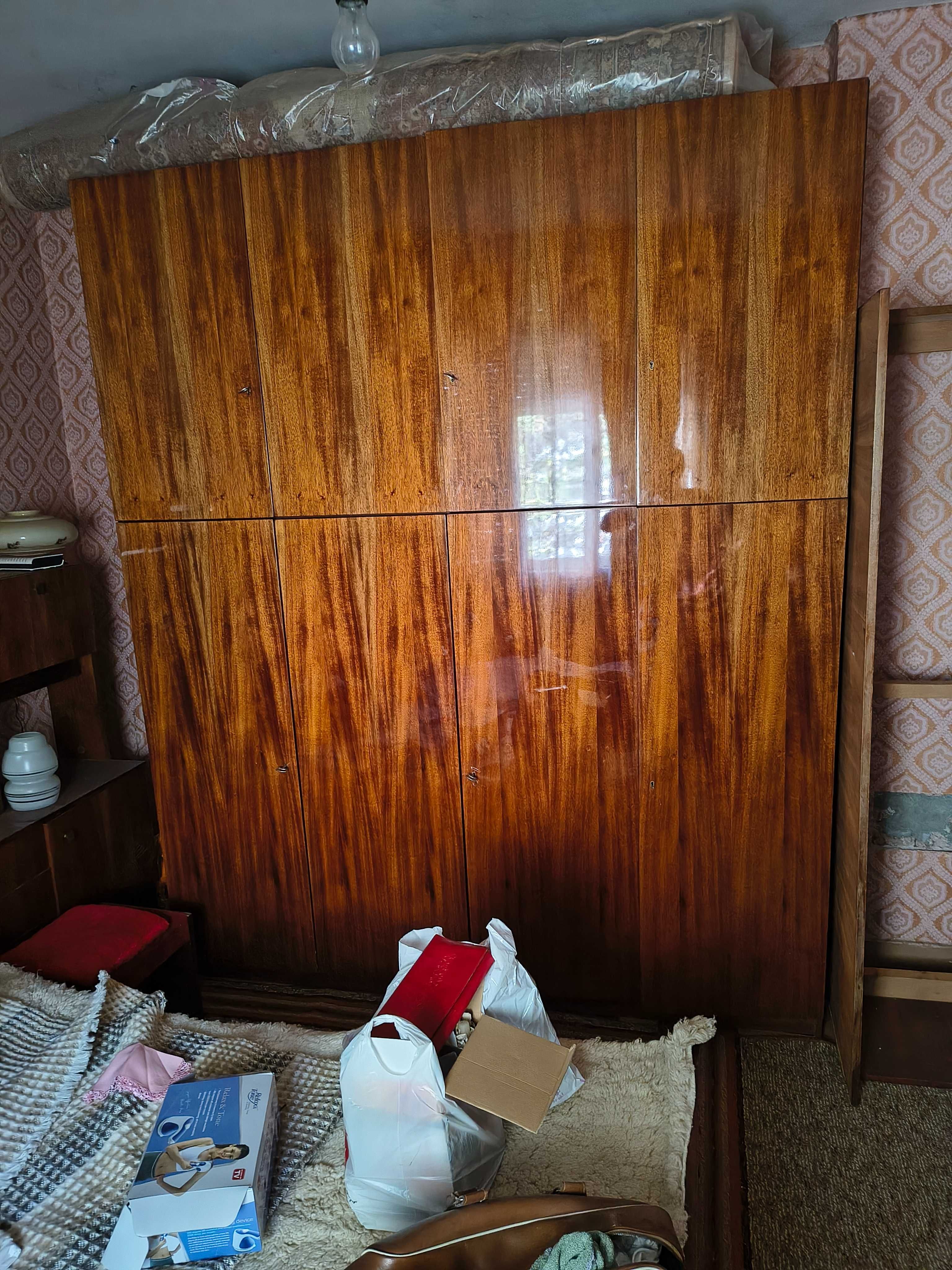 Подарявам стари мебели , но здрави