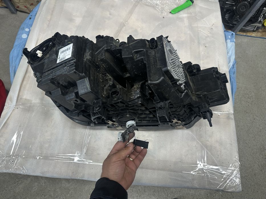 Far stânga full led matrix bmw x7.g07.cod:f00htb705515.