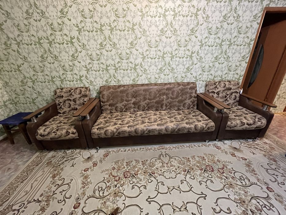Диван и 2 кресла