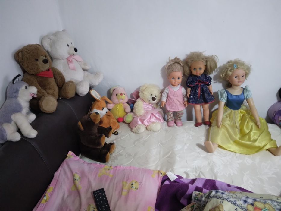Lot de păpuși mari la 200 de lei toate 3