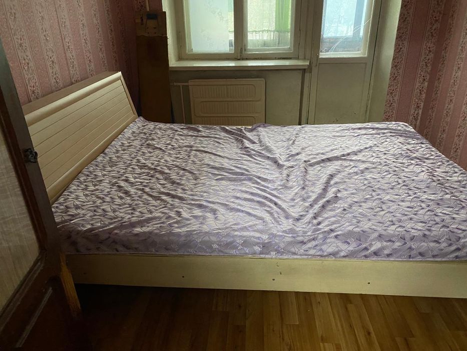 Отдам даром . Диван самовывоз.