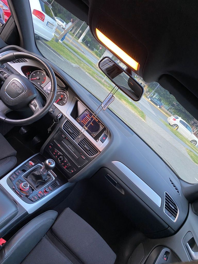 Vând Audi A4 B 8 S-line