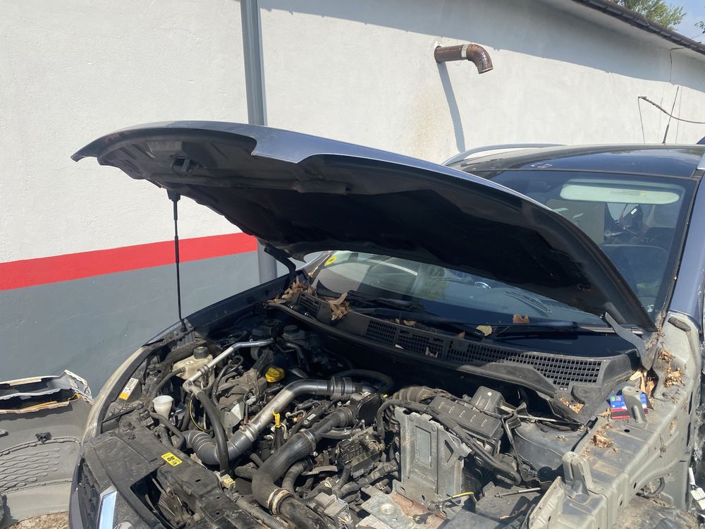 Преден капак Nissan Qashqai