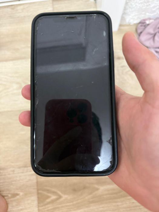 Продам Айфон 11 про