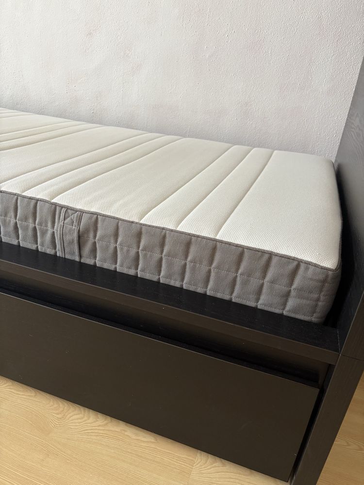 Ikea MALM високо легло с 2 контейнера