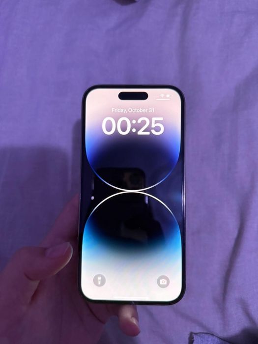 Продам iphone 14 pro 1 tb золотистый