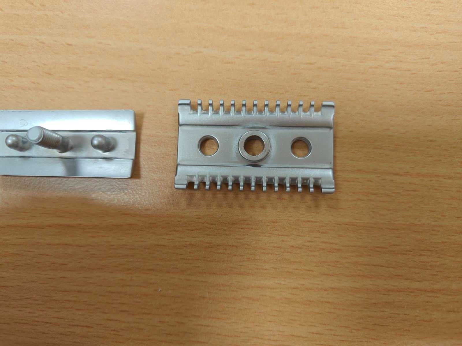 iKon Open Comb - глава за класическа самобръсначка