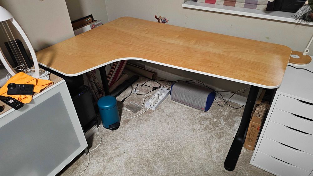 Birou de colt BEKANT