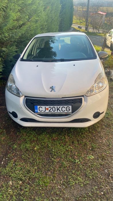 Vand Peugeot 208 ,1,4 desel