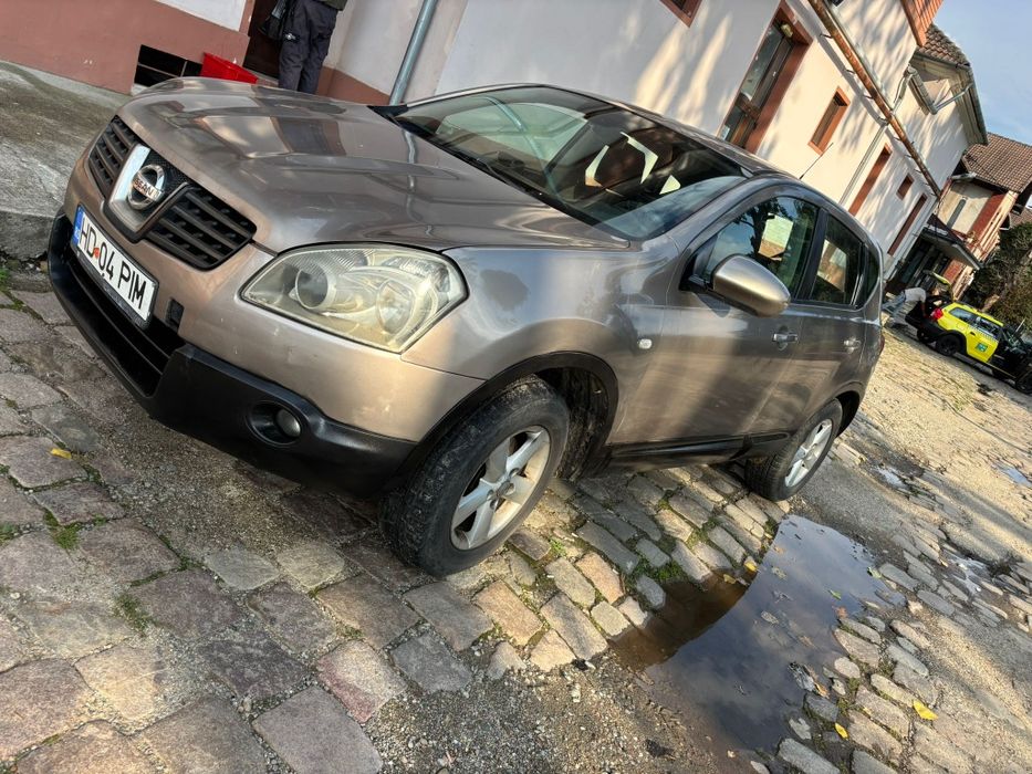 Vând nissan Qashqai