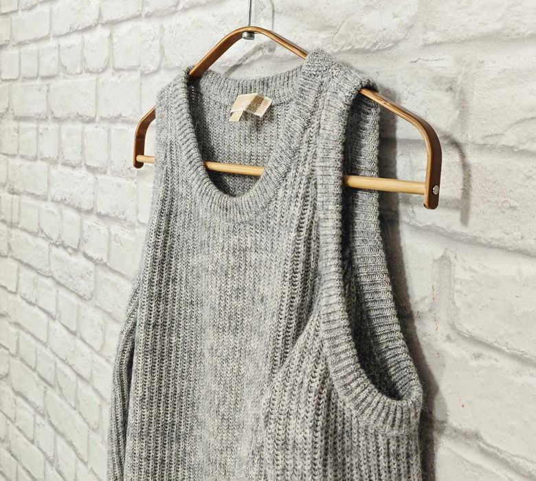 MICHAEL KORS Mohair Оригинален пуловер с отворени рамене размер S